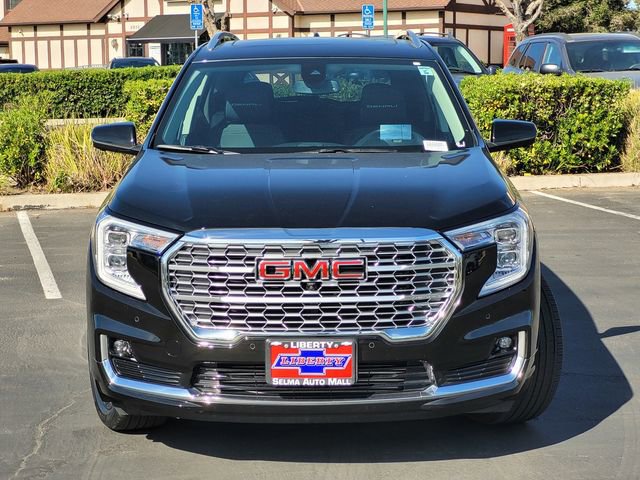 Used 2023 GMC Terrain Denali w/ Black Diamond Edition image 3
