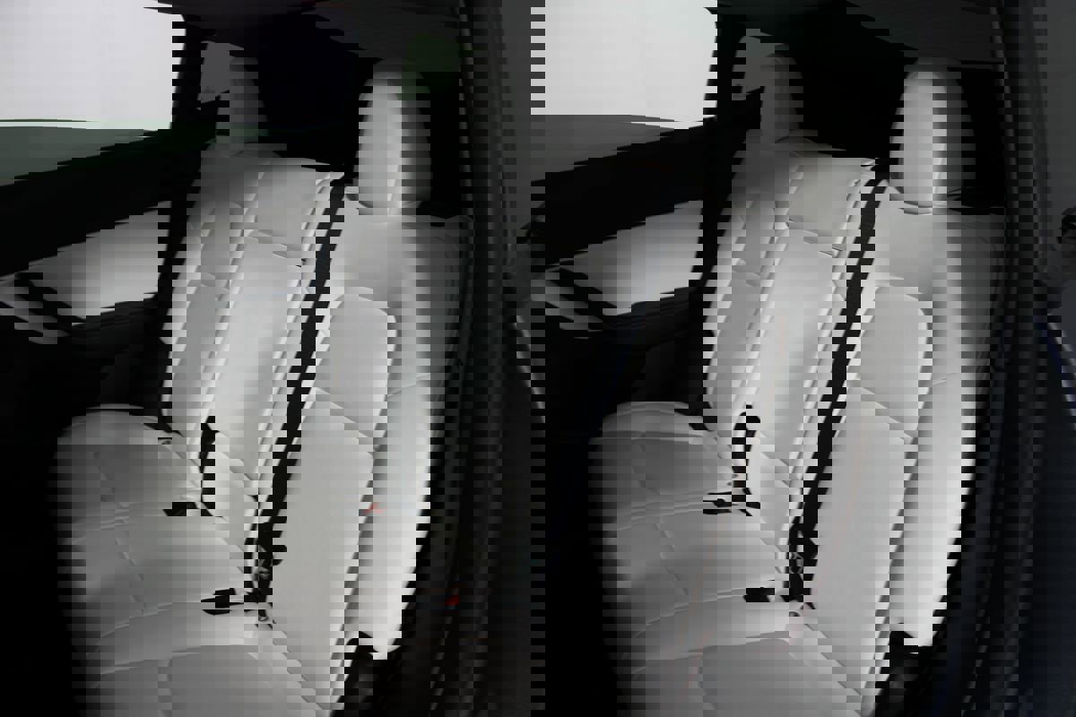 Used 2022 Tesla Model Y Long Range image 22