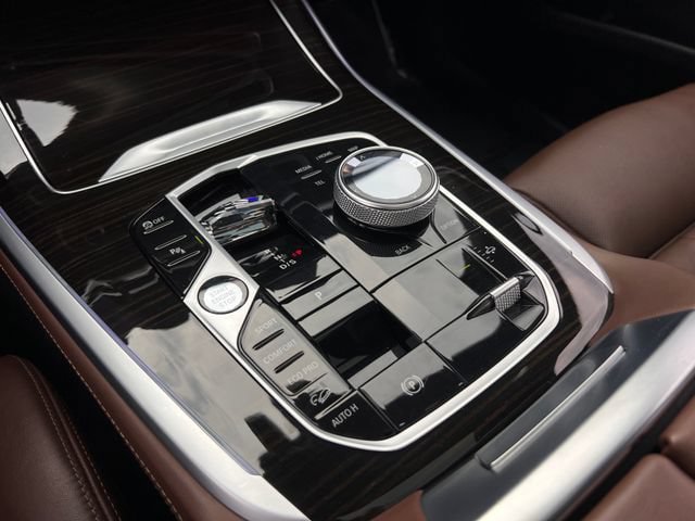 Used 2023 BMW X7 xDrive40i w/ Executive Package AWD/4WD image 34