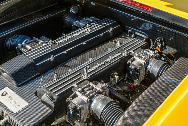 Used 2004 Lamborghini Murcielago Coupe image 18