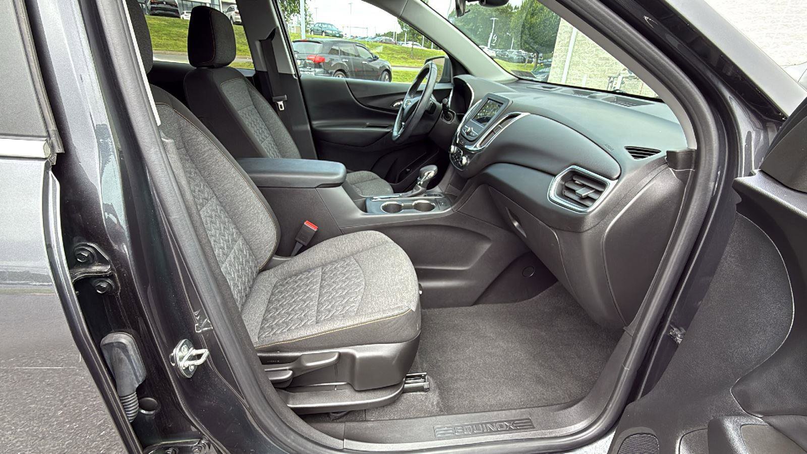 Used 2022 Chevrolet Equinox LT image 17