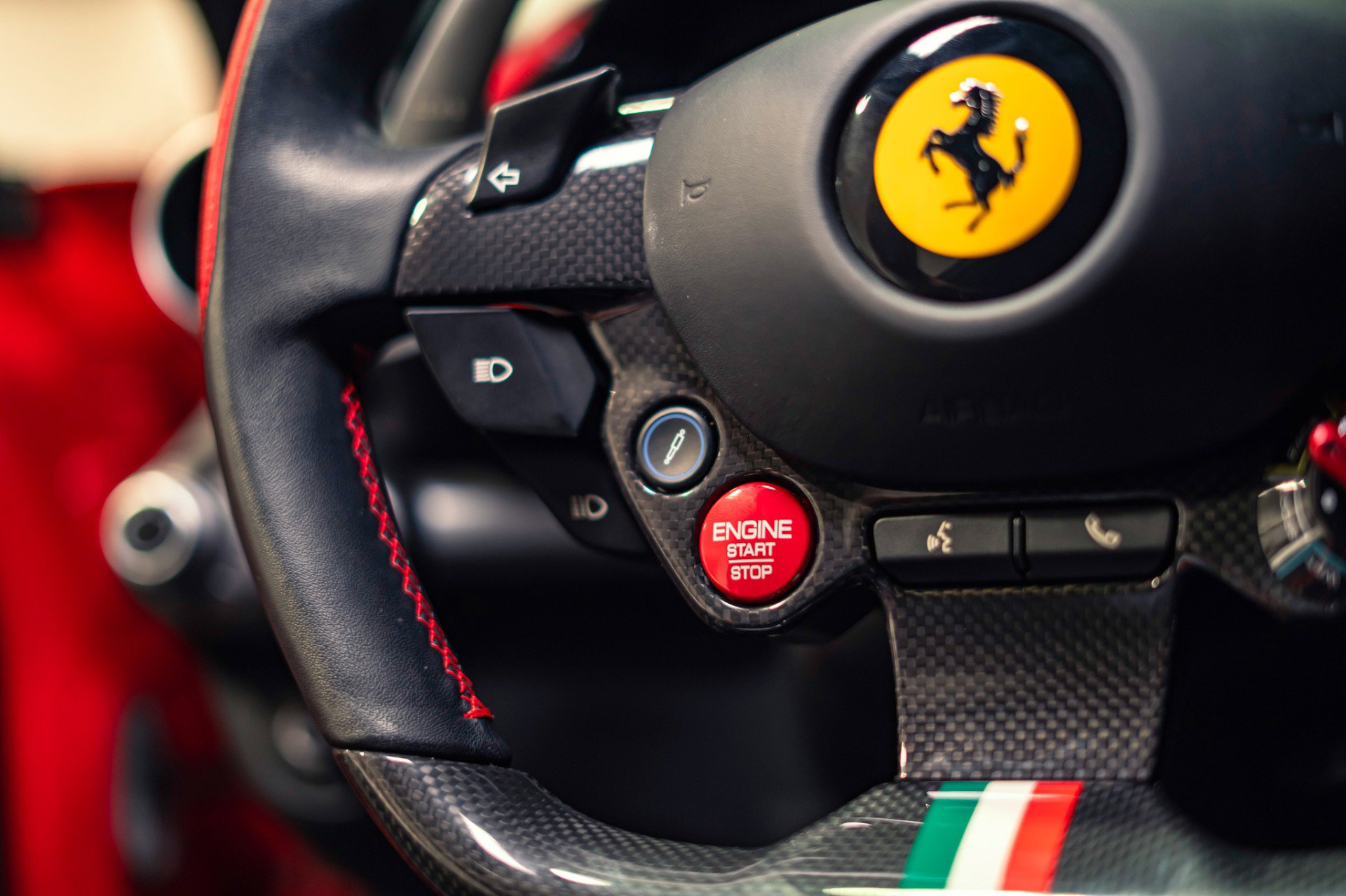 Used 2020 Ferrari 812 Superfast RWD image 37