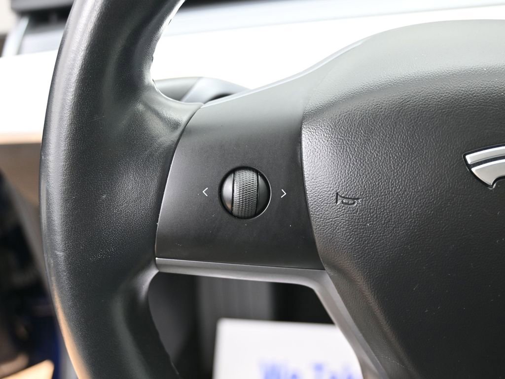 Used 2019 Tesla Model 3 Standard Range Plus image 18