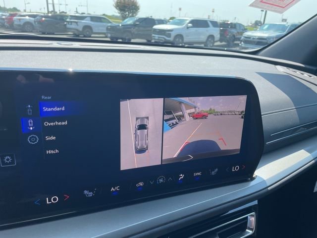 New 2026 Chevrolet Traverse LT w/ Driver Confidence Package image 15