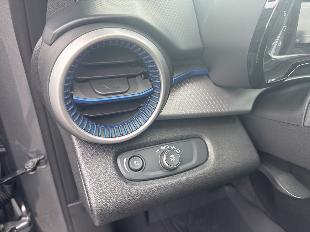 Used 2024 Chevrolet Trax LS image 20