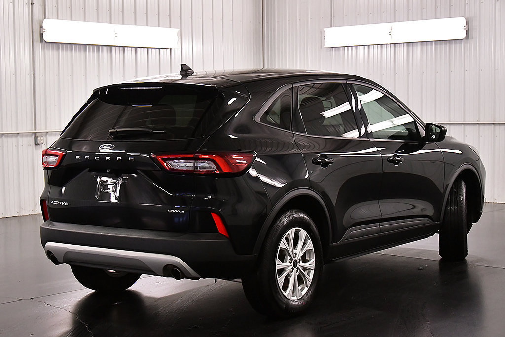 Used 2025 Ford Escape Active AWD/4WD image 7