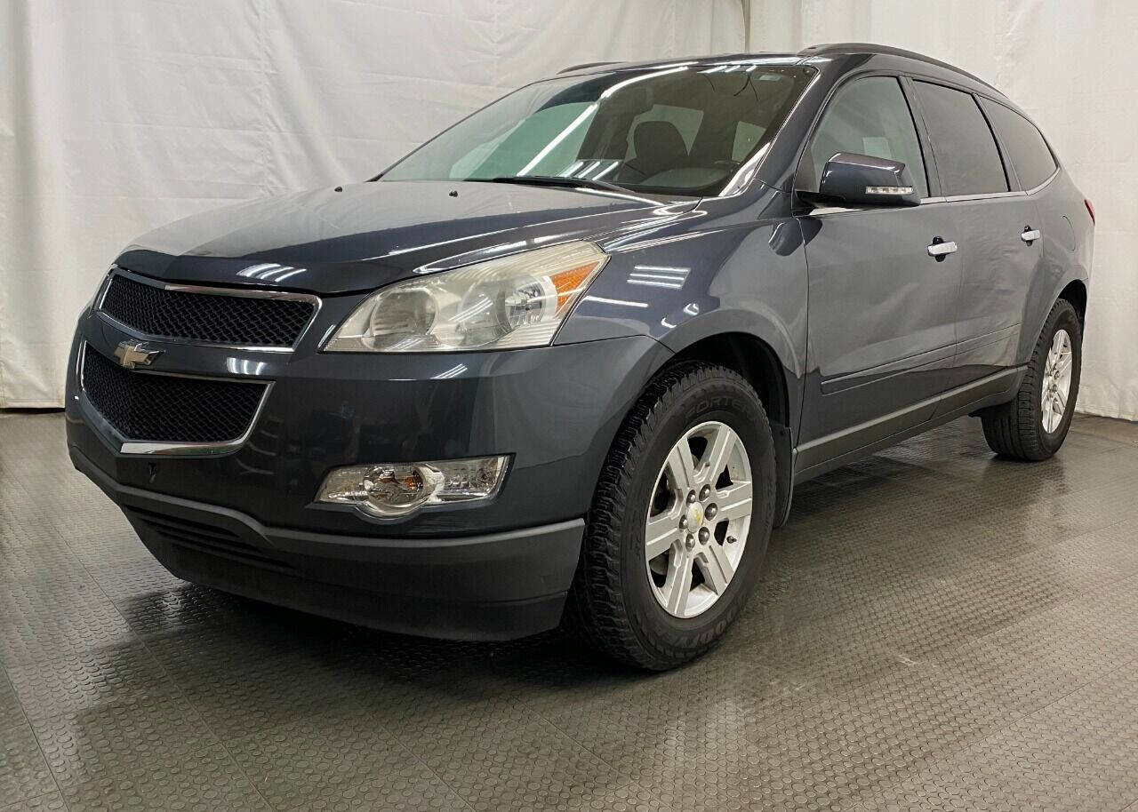 Used 2010 Chevrolet Traverse LT image 4