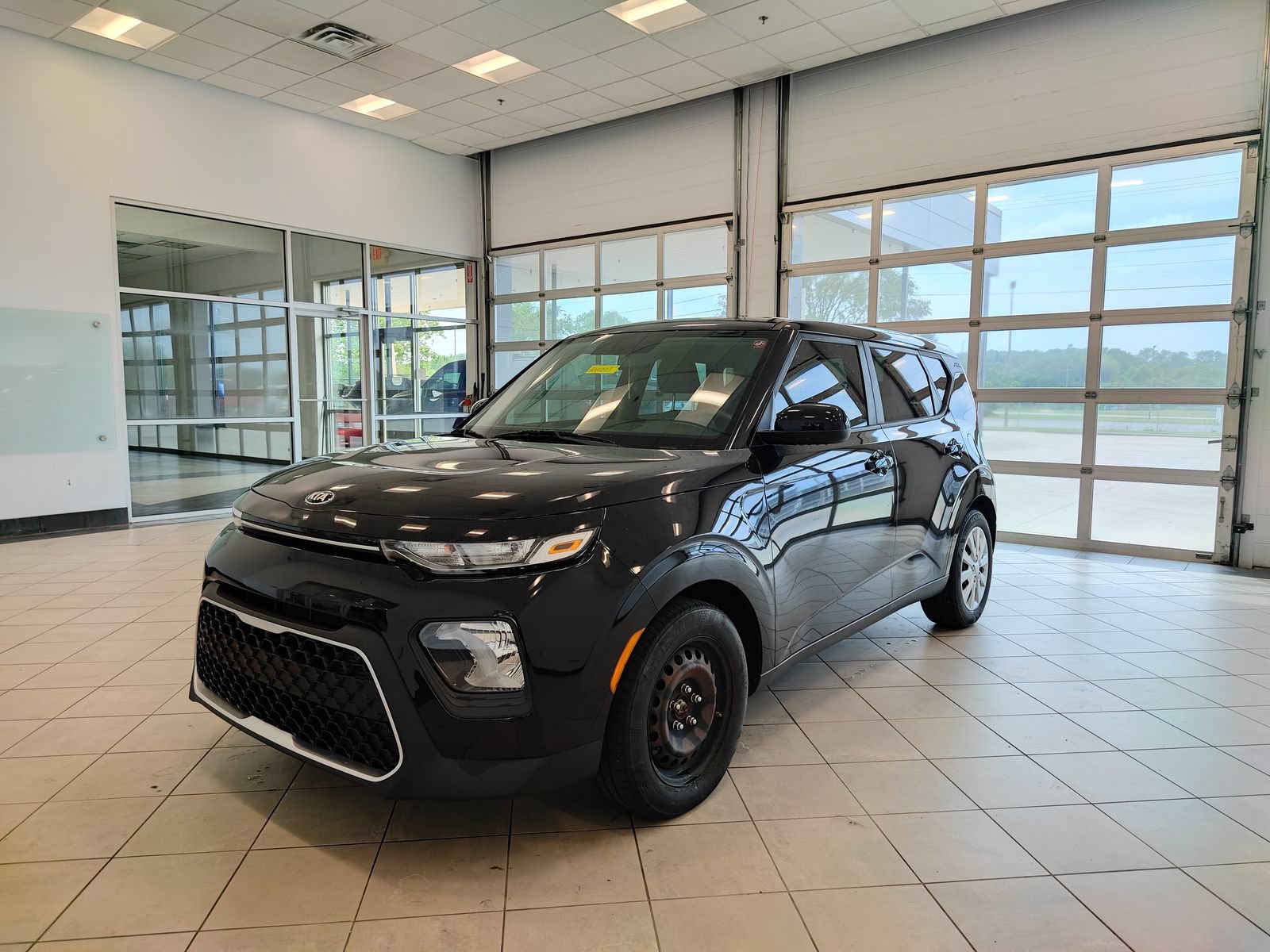 Used 2020 Kia Soul LX FWD image 7