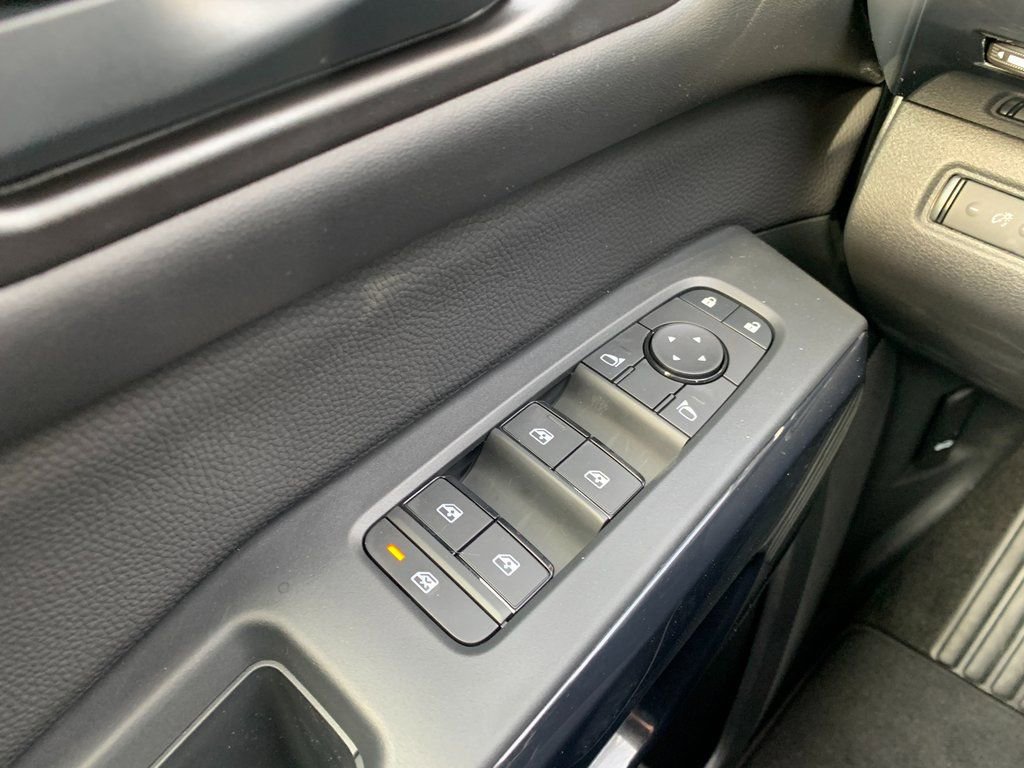 New 2026 Nissan Pathfinder SV image 18