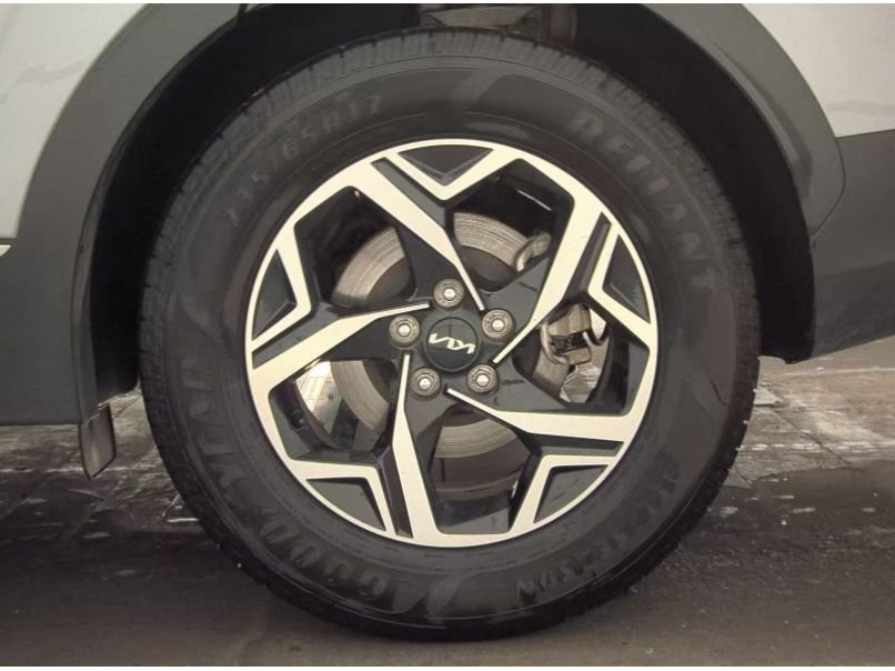 Used 2023 Kia Sportage LX image 25