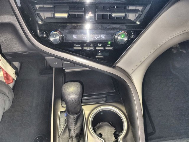 Used 2023 Toyota Camry LE image 19