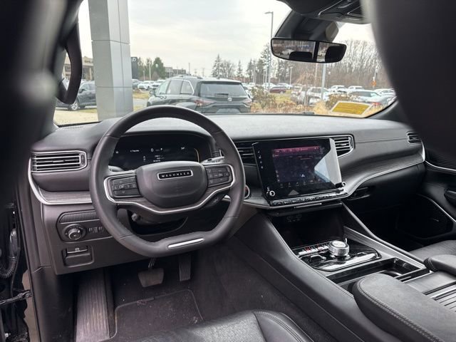 Used 2024 Jeep Wagoneer L Series II w/ Flexible Seating Group image 33