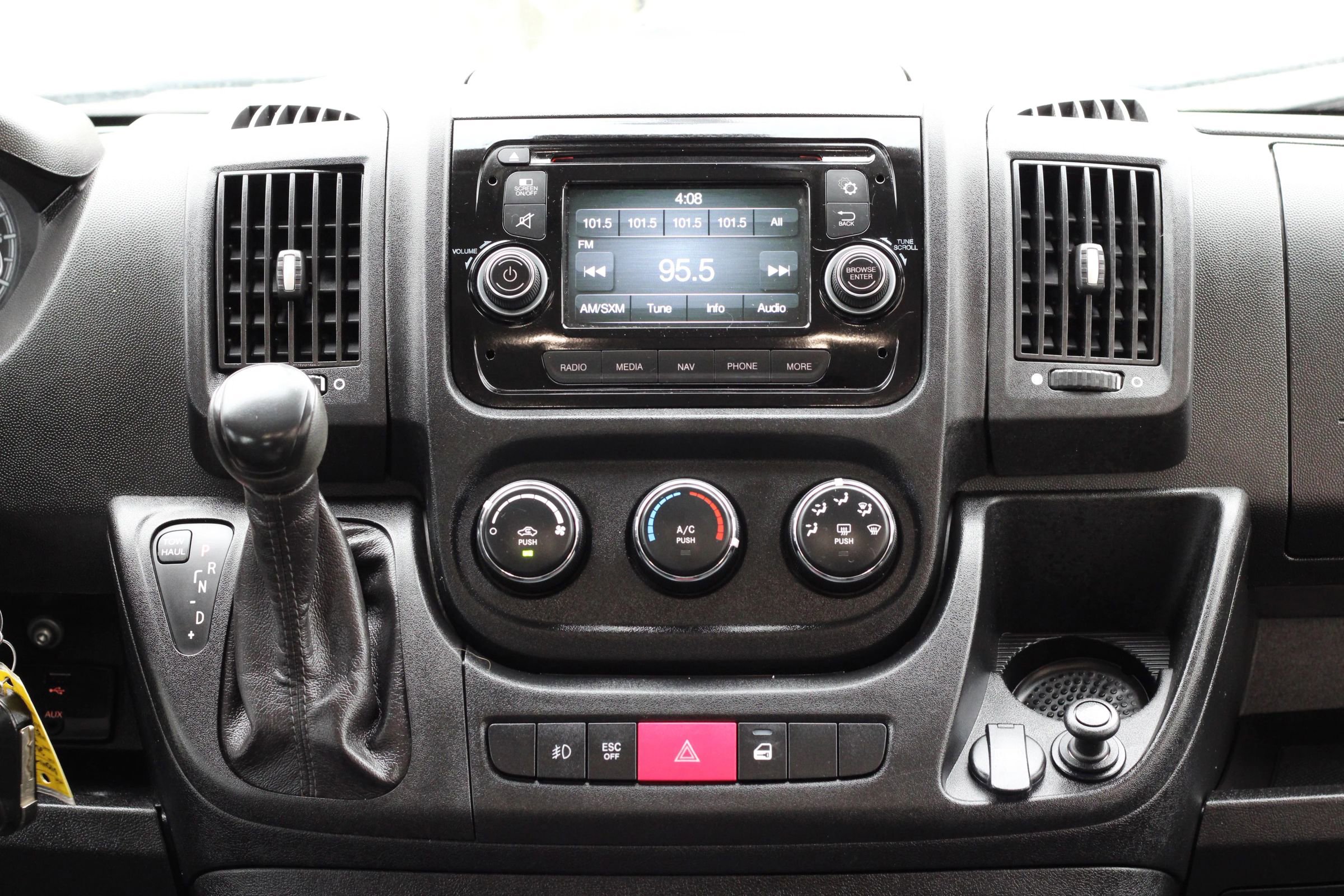 Used 2014 RAM ProMaster 2500 w/ Interior Convenience Group image 18
