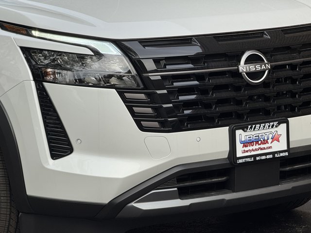 New 2026 Nissan Pathfinder Platinum AWD/4WD image 3
