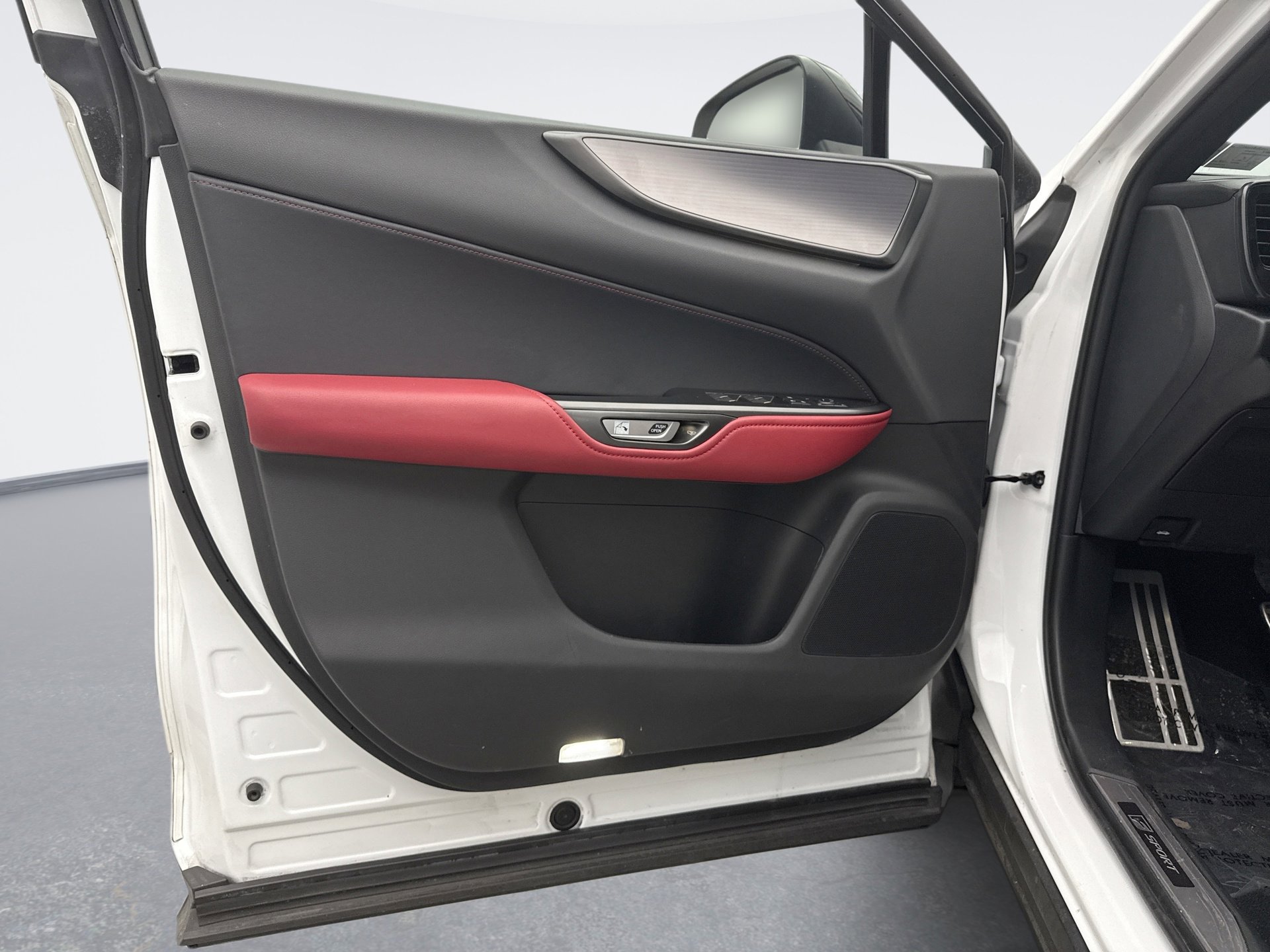 Used 2023 Lexus NX 350 F Sport image 9