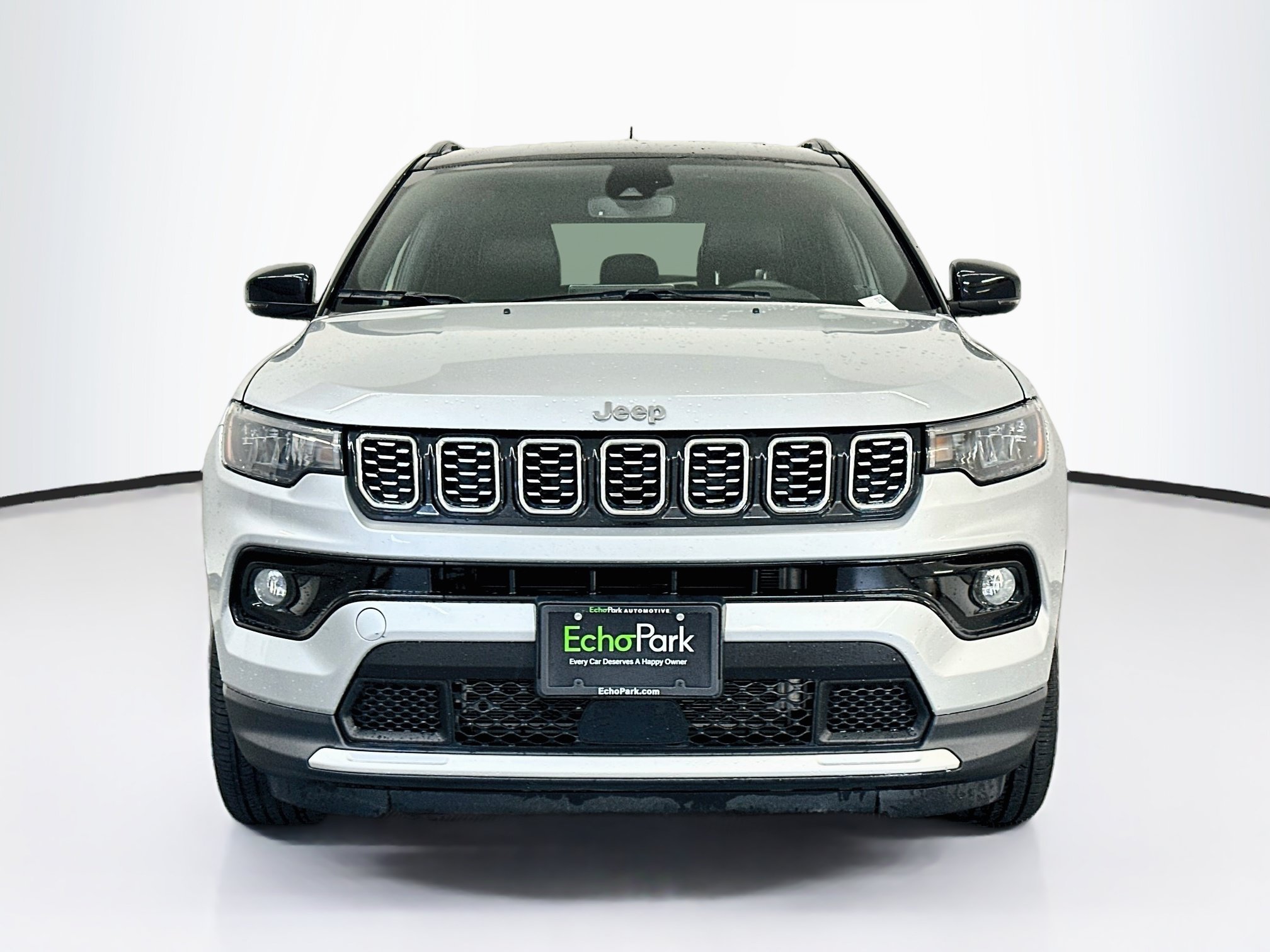 Used 2025 Jeep Compass Limited AWD/4WD image 2