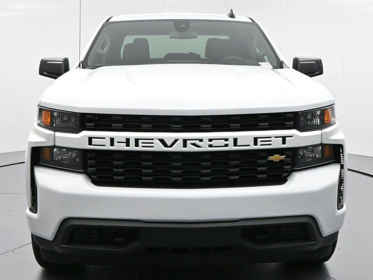 Used 2022 Chevrolet Silverado 1500 Custom w/ Safety Confidence Package RWD image 2