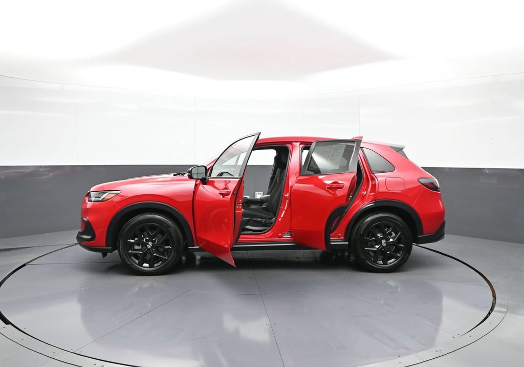 Certified 2025 Honda HR-V Sport image 41