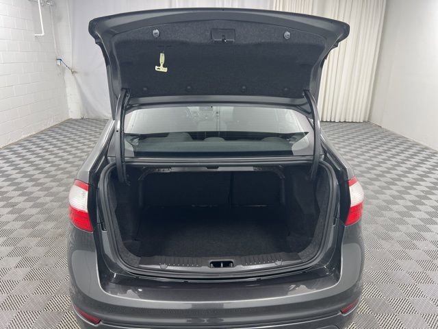 Used 2015 Ford Fiesta SE FWD image 8