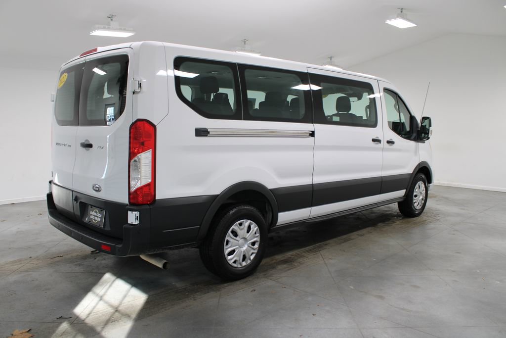 Used 2022 Ford Transit 350 XLT image 9