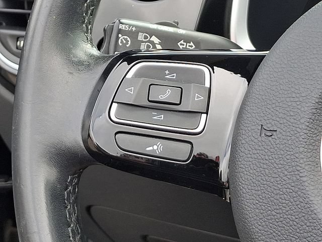 Used 2013 Volkswagen Beetle 2.5 FWD image 7