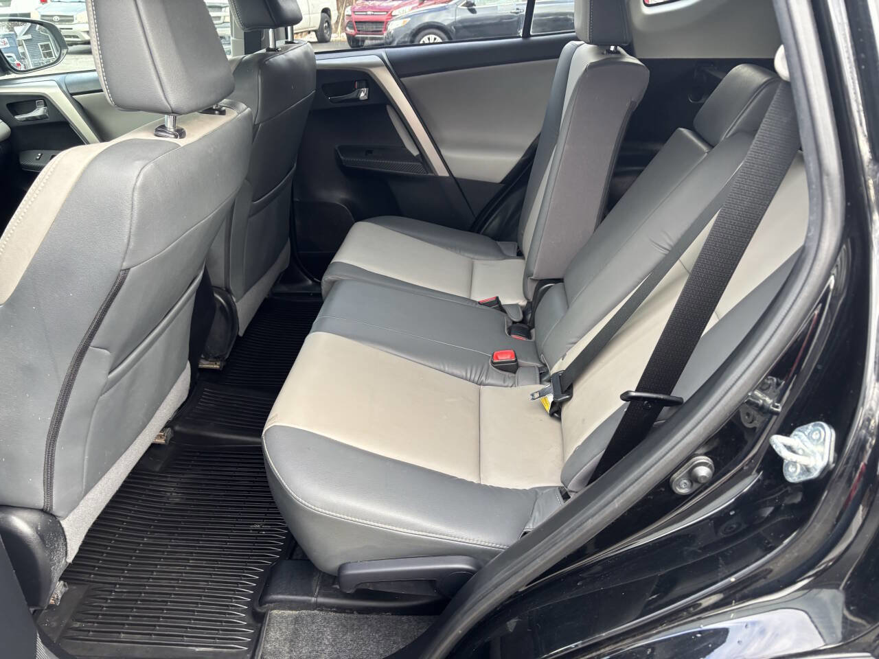 Used 2015 Toyota RAV4 Limited image 10