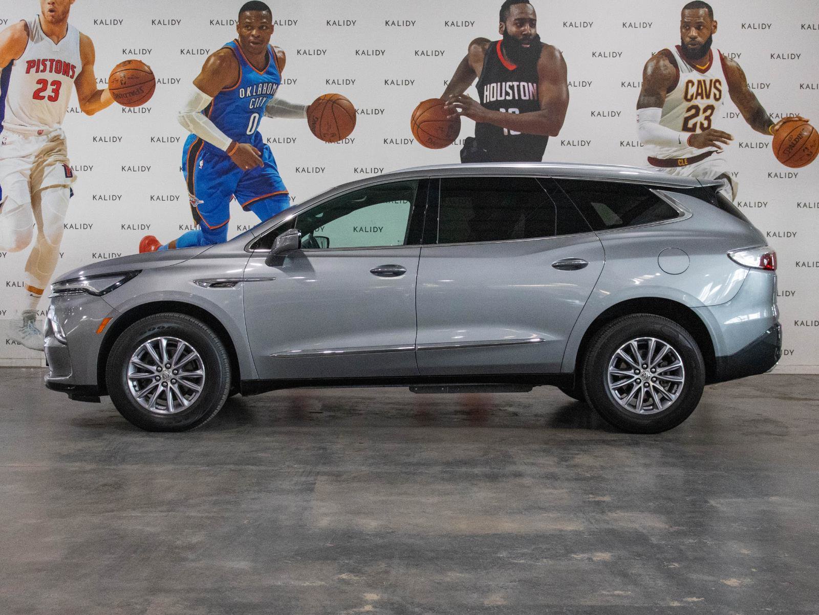 Used 2024 Buick Enclave Essence w/ Sound and Sites Package image 17