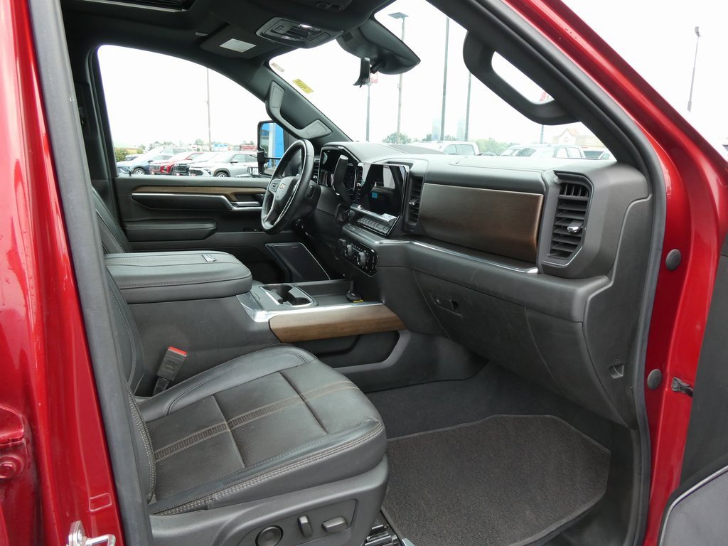 Certified 2024 Chevrolet Silverado 2500 High Country w/ Technology Package image 17