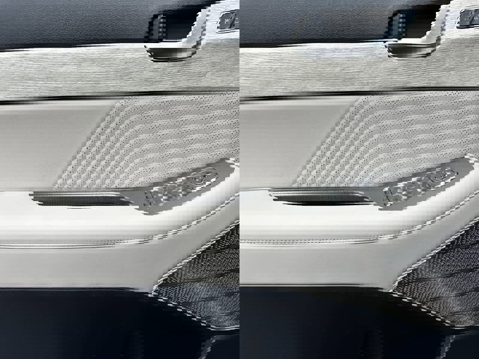 Used 2023 Hyundai Palisade Calligraphy w/ Cargo Package image 12