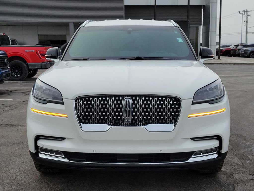 Certified 2020 Lincoln Aviator Reserve w/ Elements Package Plus image 2