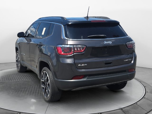 Used 2018 Jeep Compass Limited w/ Navigation Group AWD/4WD image 3