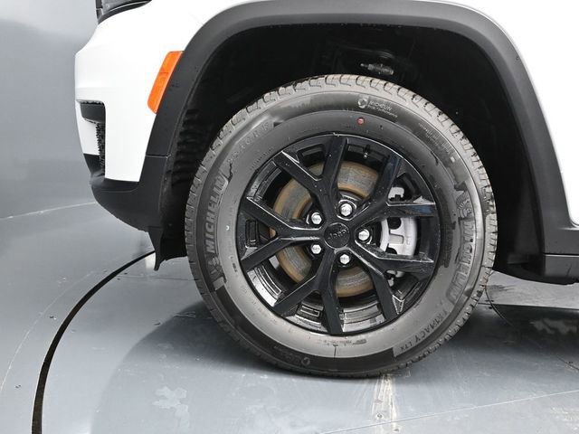 New 2025 Jeep Grand Cherokee L Laredo image 15
