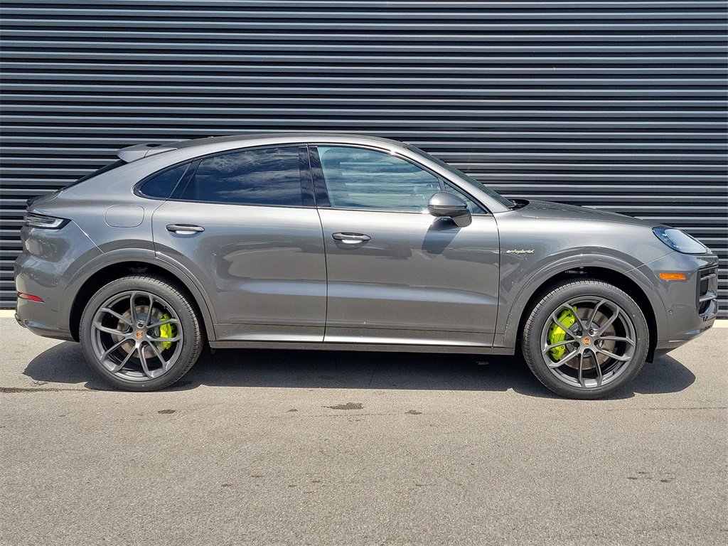 New 2025 Porsche Cayenne E-Hybrid Coupe image 8