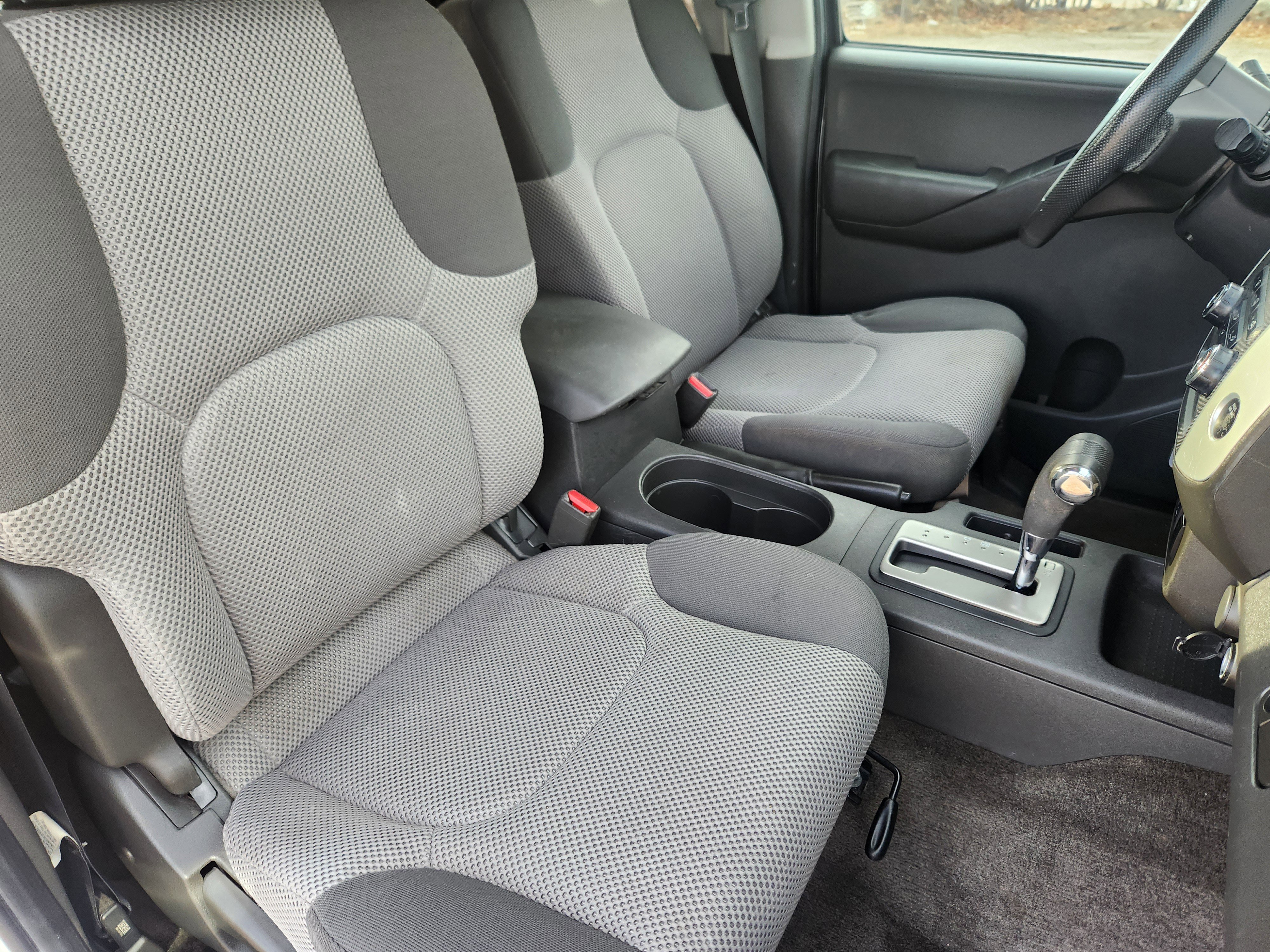 Used 2012 Suzuki Equator Sport image 10