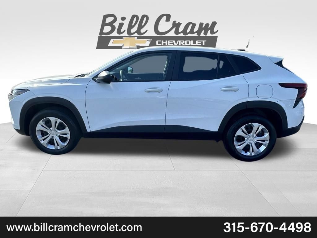 Used 2024 Chevrolet Trax LS w/ Driver Confidence Package FWD image 24
