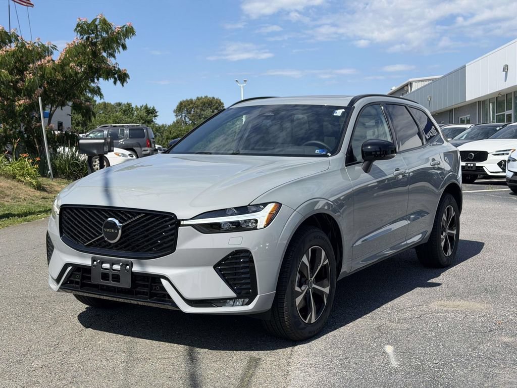 New 2026 Volvo XC60 B5 Core w/ Climate Package AWD/4WD image 22