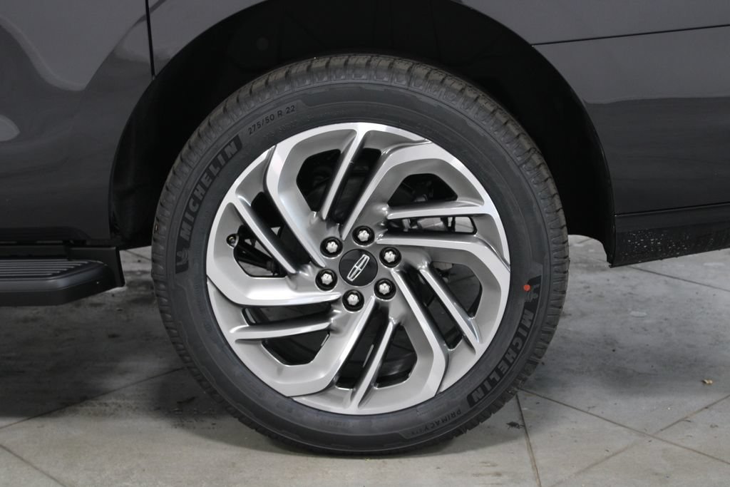 New 2027 Lincoln Navigator L Premier RWD image 18