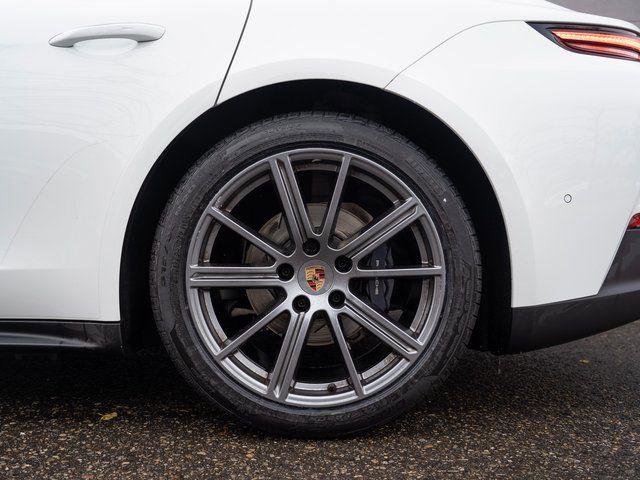 Certified 2025 Porsche Panamera 4 AWD/4WD image 13