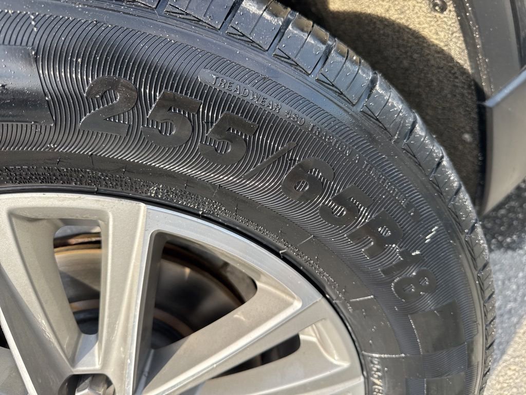 Used 2022 Chevrolet Traverse LT image 34