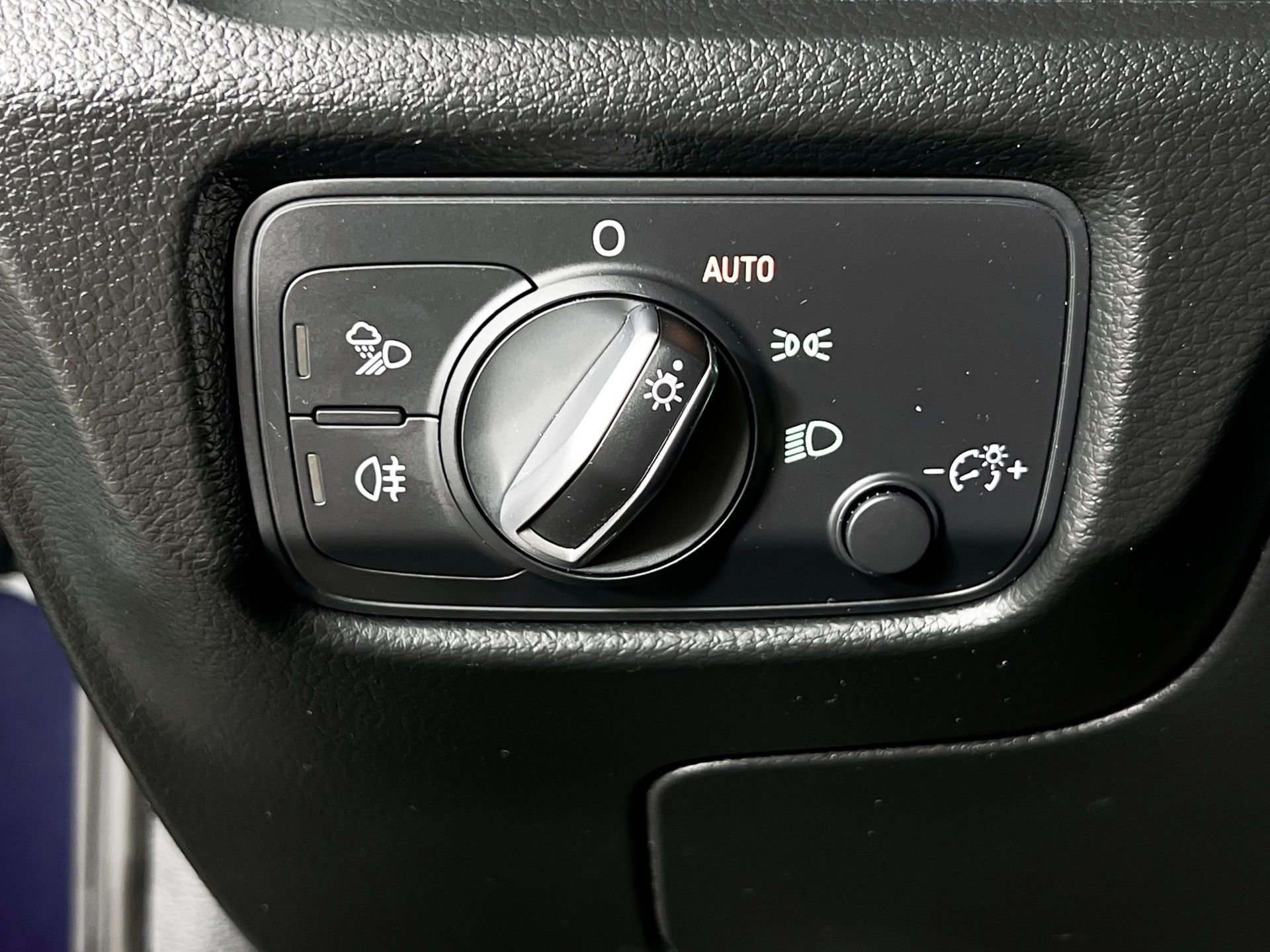 Used 2018 Audi A3 2.0T Premium w/ Convenience Package image 17