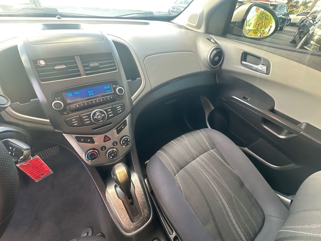 Used 2014 Chevrolet Sonic LT image 19