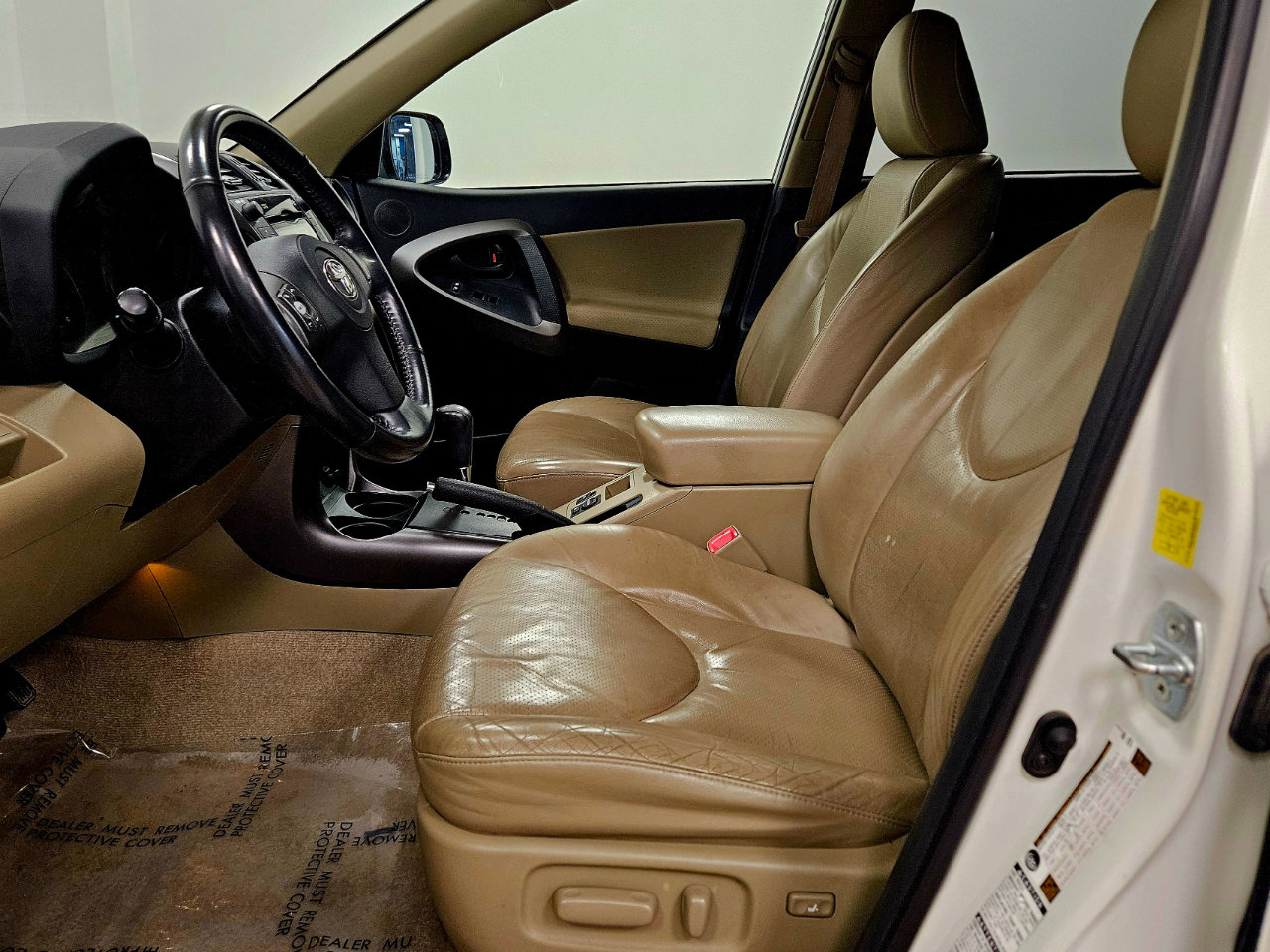 Used 2011 Toyota RAV4 Limited image 9