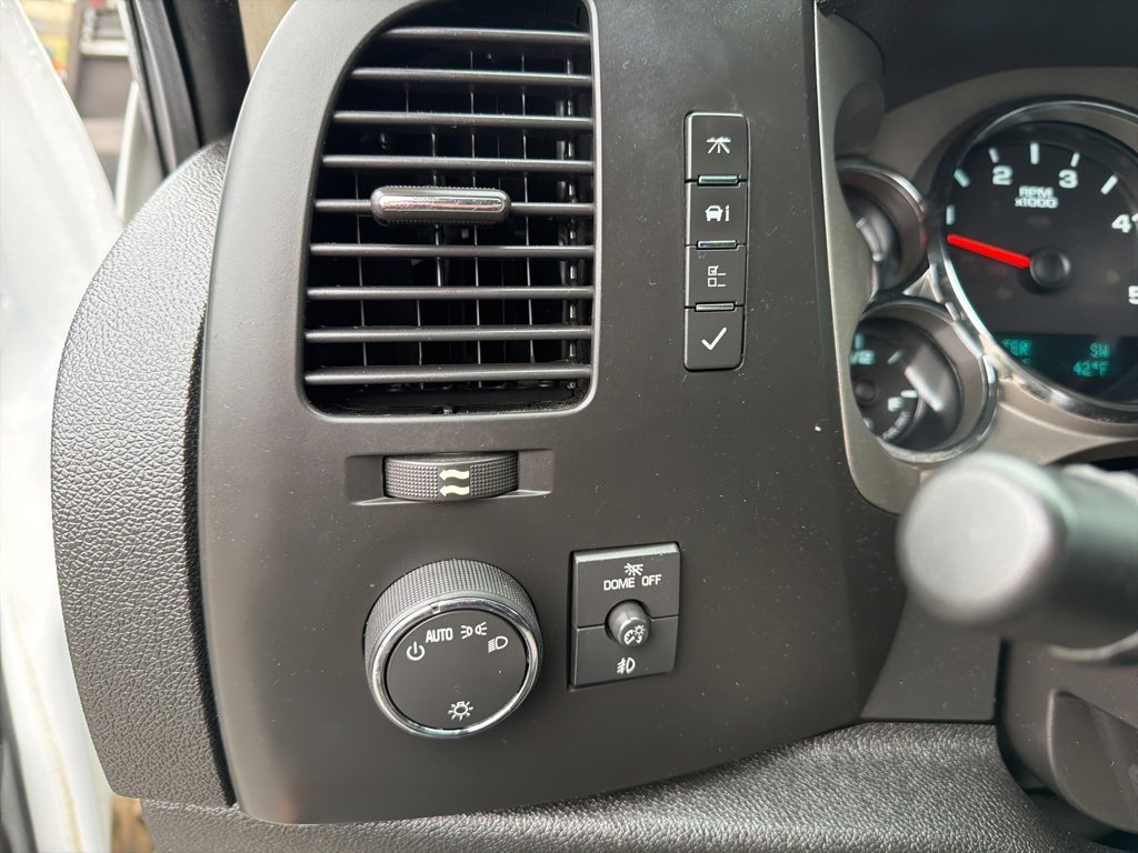 Used 2014 Chevrolet Silverado 2500 LT w/ Texas Edition image 43