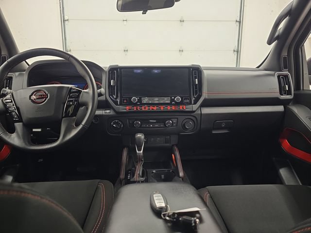 Used 2025 Nissan Frontier PRO-4X AWD/4WD image 14