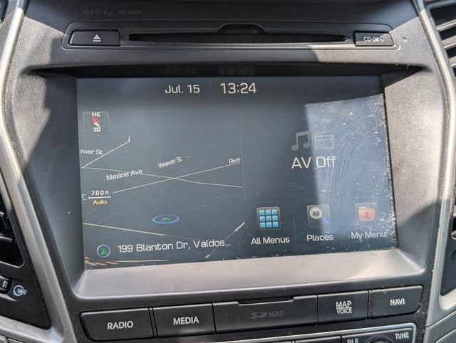 Used 2017 Hyundai Santa Fe Limited AWD/4WD image 19