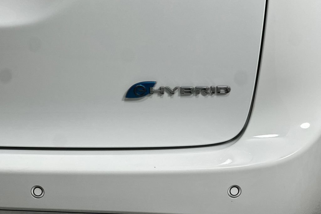 Used 2023 Chrysler Pacifica Touring-L FWD image 34
