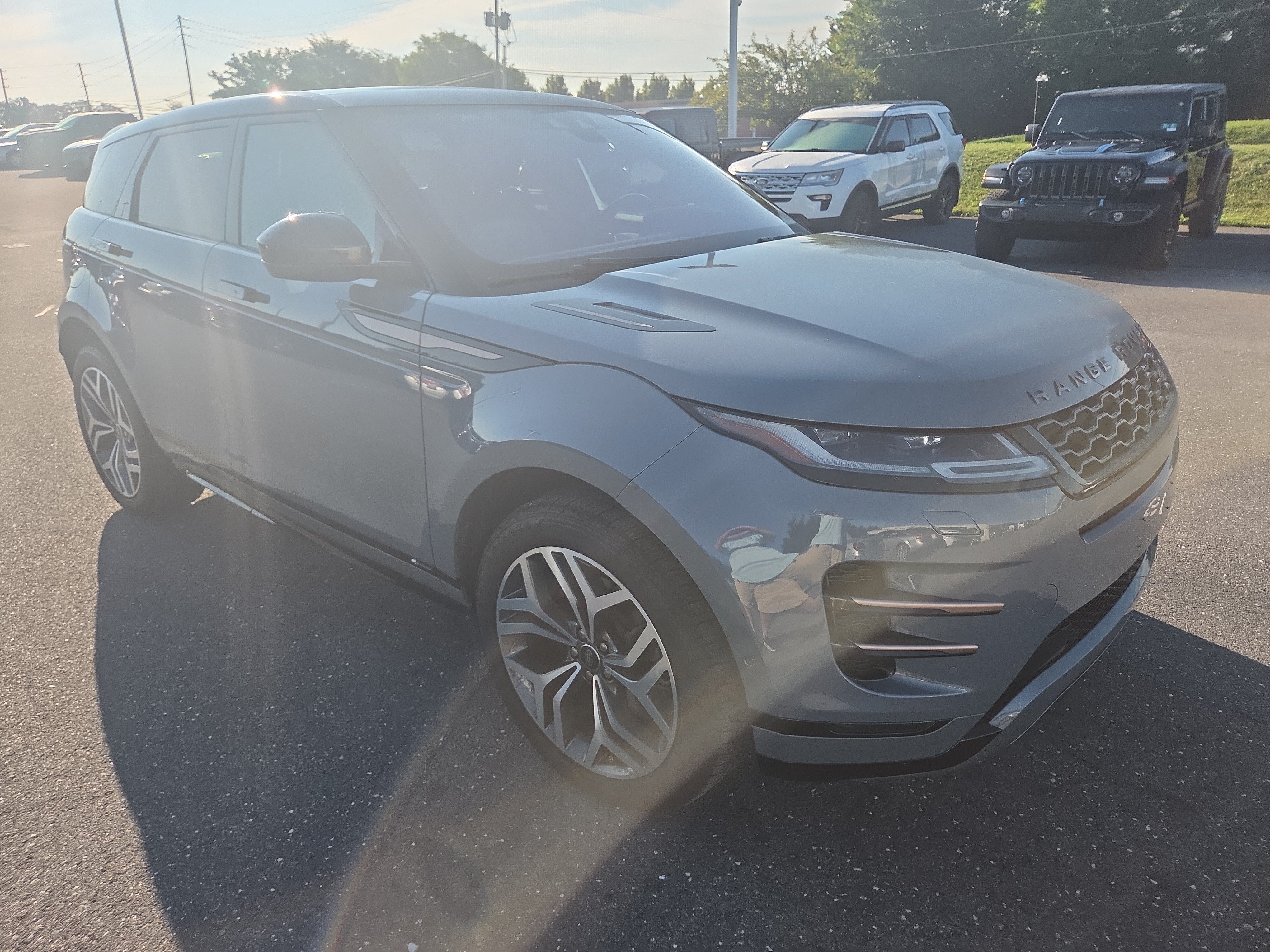 Used 2020 Land Rover Range Rover Evoque First Edition AWD/4WD image 18