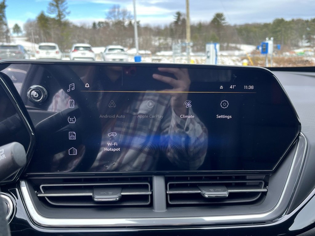 New 2026 Chevrolet Trax RS w/ Sunroof Package image 7