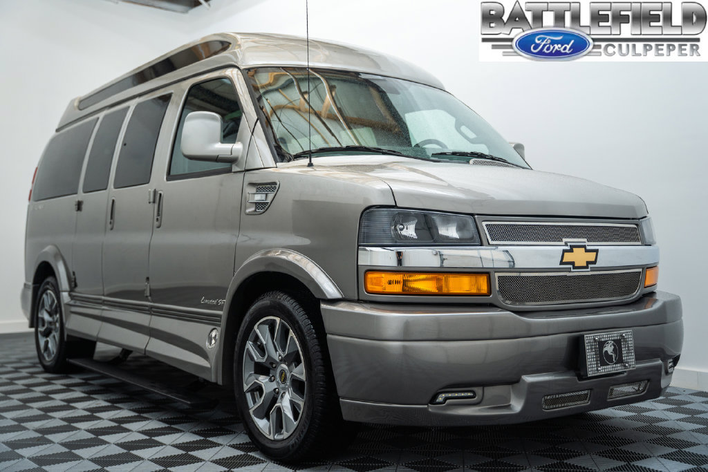 Used 2025 Chevrolet Express 2500 w/ Driver Convenience Package RWD image 1