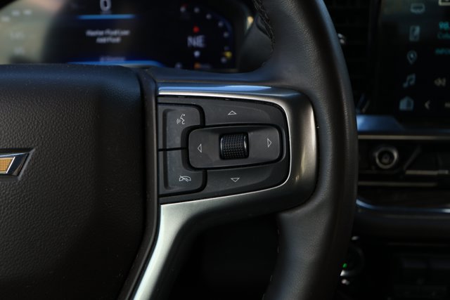 Used 2025 Chevrolet Silverado 1500 LT image 12